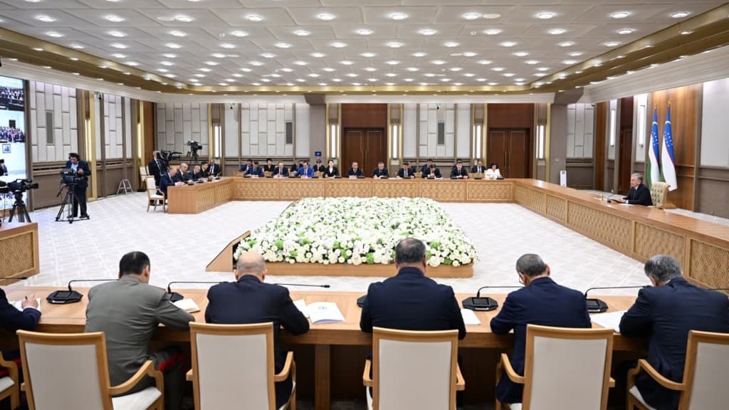 Prezident Namanganda o‘quvchilarga avtomashina ijaraga berilishini tanqid qildi