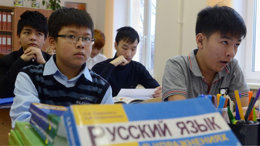 Rossiyada migrantlarning bolalari maktabga qabul imtihoniga qo‘yilmayapti