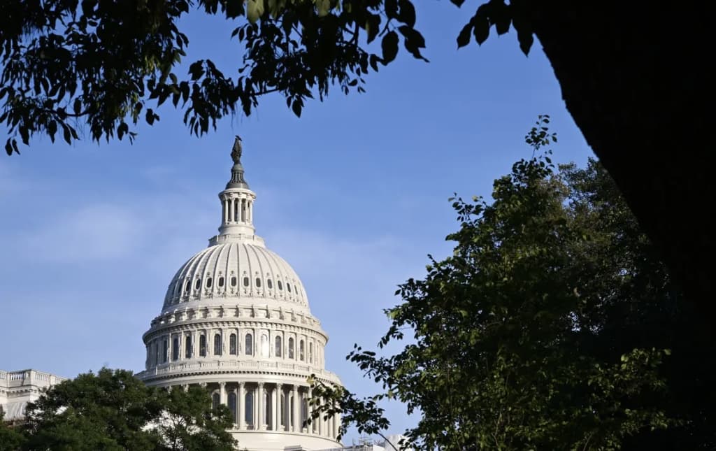 AQSHning qarzi YAIMning 122 foiziga yetdi, bu qarzlar qayerdan olingan?