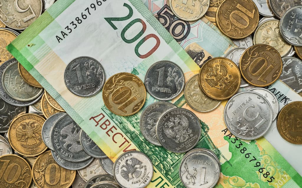 Rubl ichki bozorda bosimda, tashqi savdoda barqarorlik saqlanmoqda