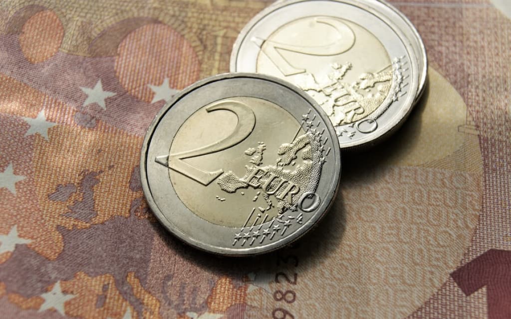 Fransiya naqd pul muomalasini bekor qilmoqchi