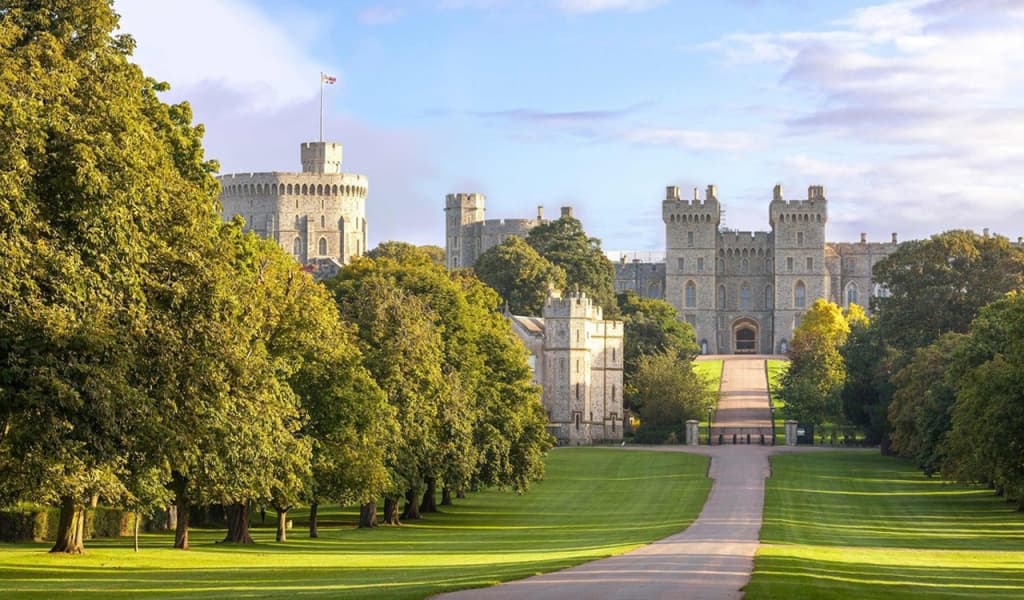 Londondagi rossiyalik oligarxlarning tashlandiq koshonalarini chang bosmoqda