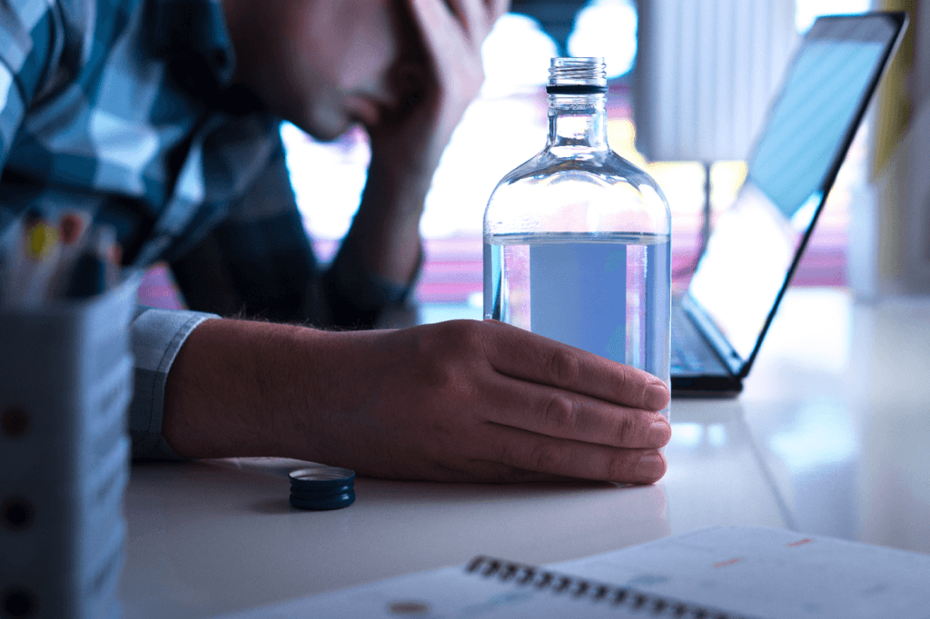 JSST: Spirtli ichimliklarga soliq oshirilishi aholi salomatligi uchun samarali chora hisoblanadi