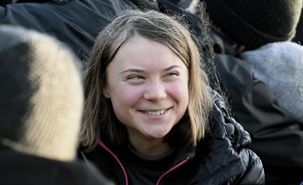 Greta Tunberg G‘azoga yordam yetkazish uchun qamalni buzish harakatiga qo‘shildi