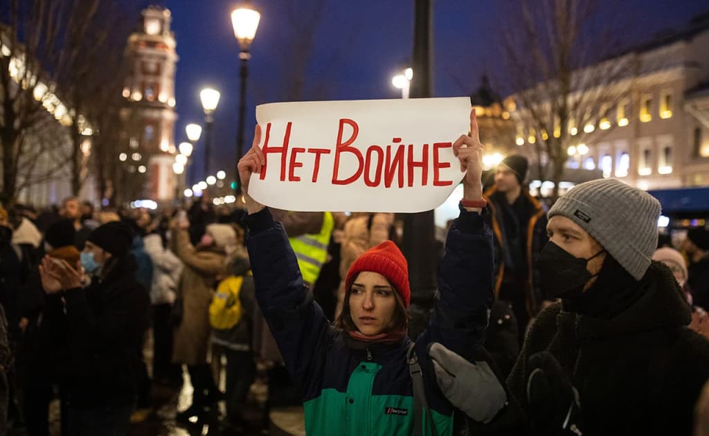 Rossiyaliklar orasida tinchlik muzokaralarini qo‘llovchilar soni rekord darajaga yetdi