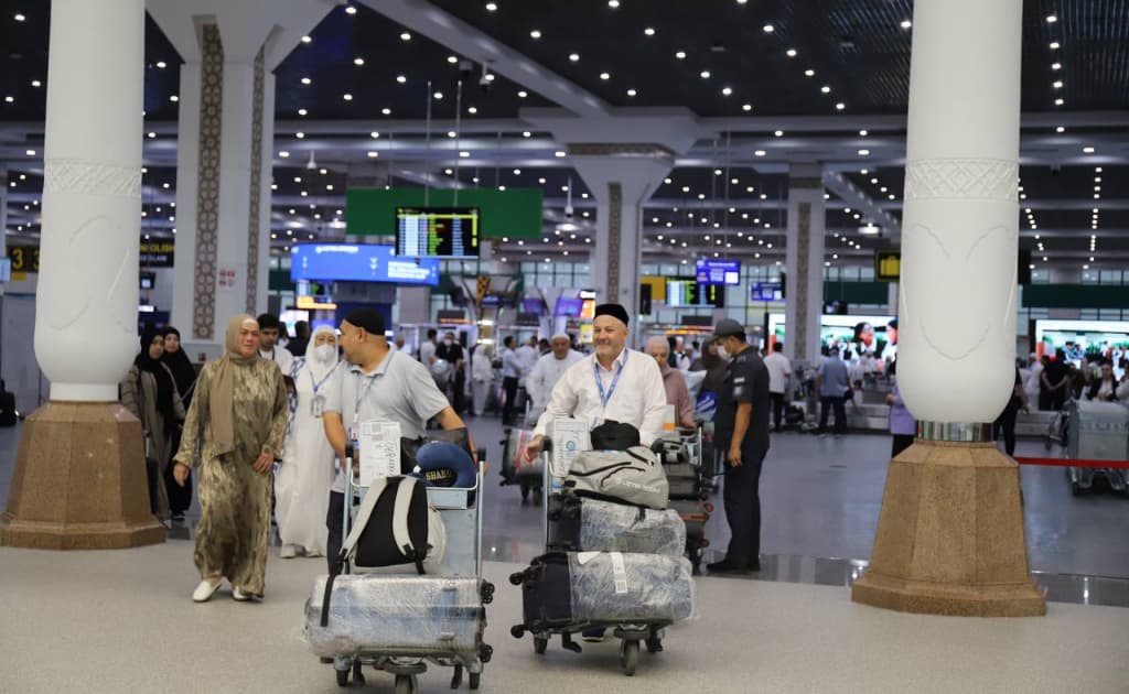 Haj ziyoratini ado etgan O‘zbekiston fuqarolari Toshkentga qaytib keldi