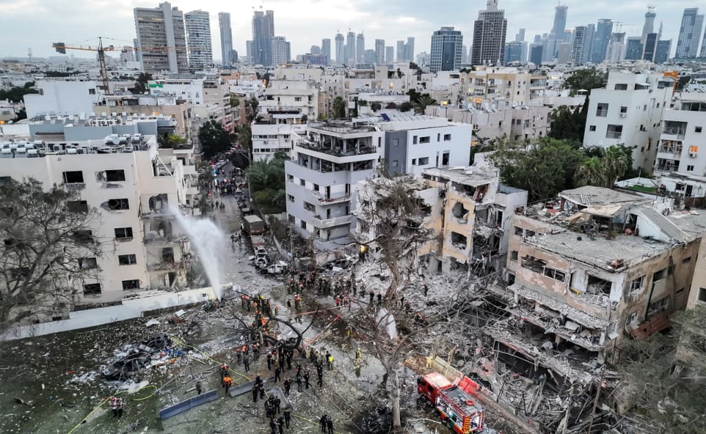 Isroil Xomanaiy bunkeri joylashgan hududni bombardimon qilmoqda