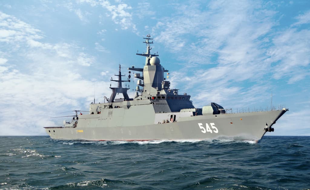 Rossiya o‘z «xufiyona floti»ni La Mansh bo‘g‘ozidan harbiy kemalar bilan qo‘riqlab o‘tkazmoqda