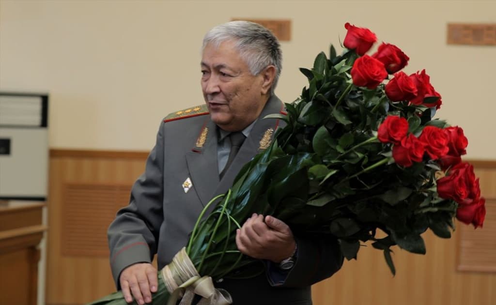Sobiq mudofaa vaziri Rustam Ahmedov: «Karimov bankirlarni qo‘rqitish uchun kuch tuzilmalarini chaqirgan edi»