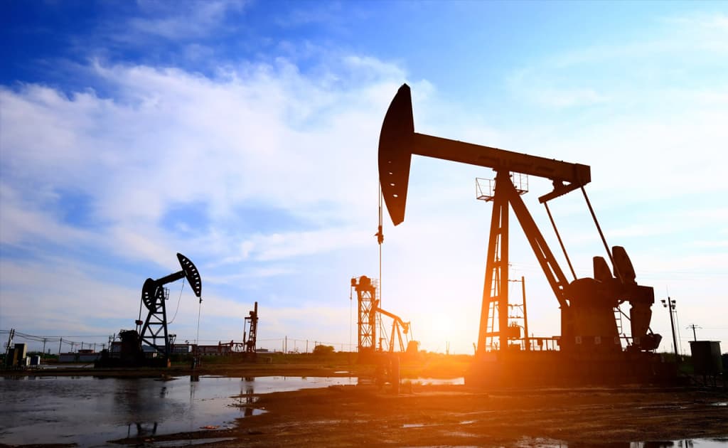 Neft bozorida yirik pasayish: geosiyosiy xavf uchun bonus yo‘qoldi