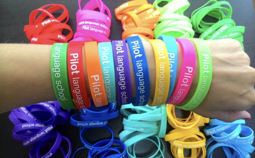 Qo‘l brasletlari haqiqatan 10 xil kasallikni davolaydimi?