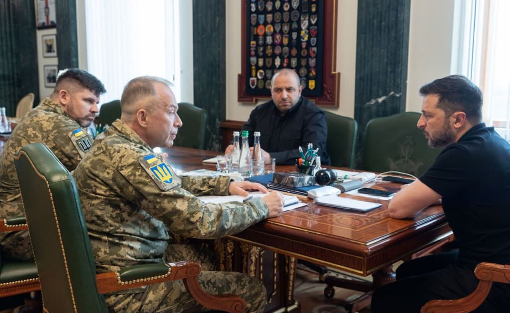 Зеленский: Украина янги узоқ масофали зарбаларга тайёргарлик кўрмоқда