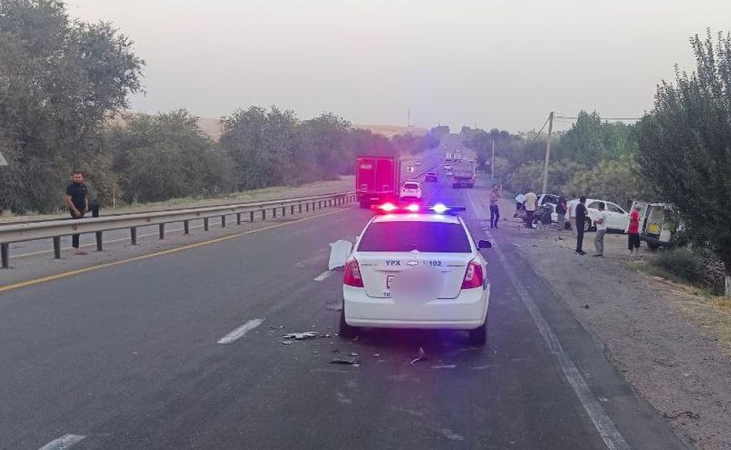 Ohangaronda HOWO yuk mashinasi YPX avtomobiliga borib urildi