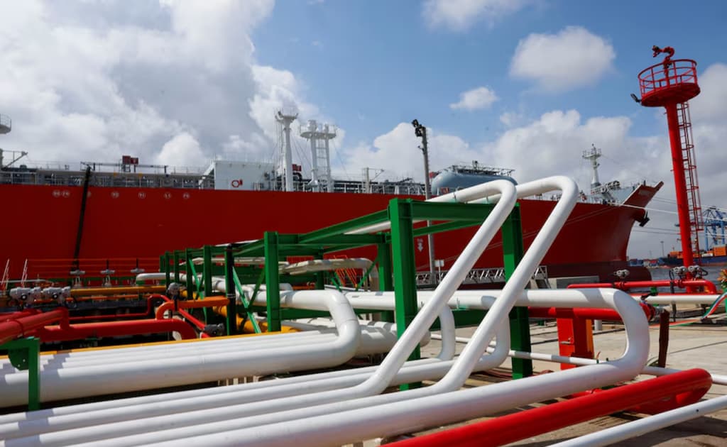 Нефт нархи учинчи кундирки пасаймоқда. АҚШ ва Европа эса ҳали ҳам келиша олмаяпти