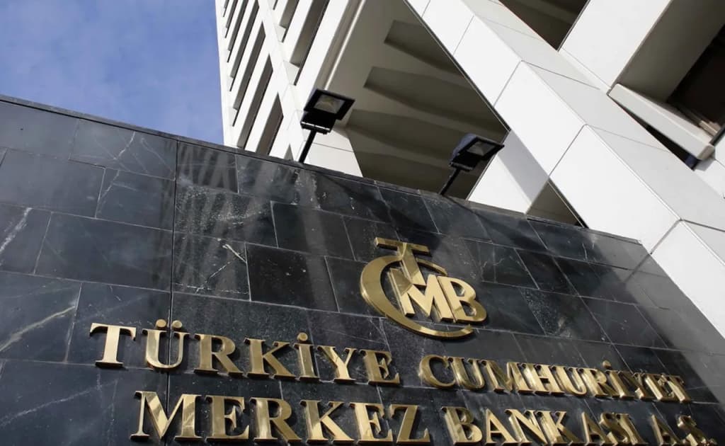 Turkiya markaziy banki asosiy stavkani yana 3 foizga tushirildi — endi u 43 foiz