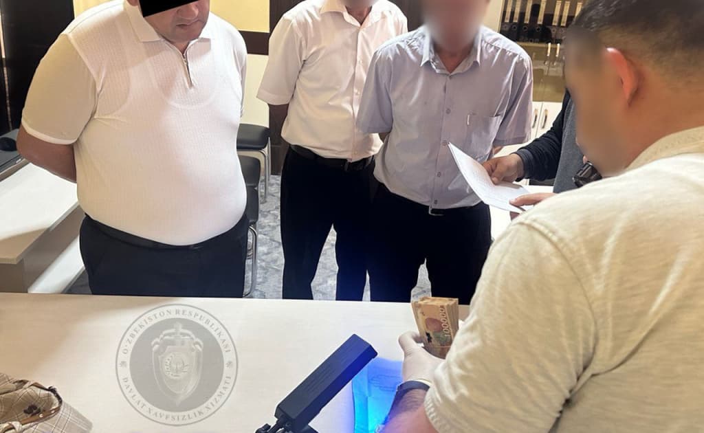 Buxoroda bosh hisobchi va o‘rinbosari «otkat» bilan qo‘lga tushdi
