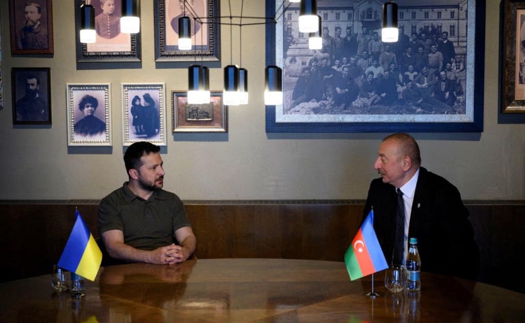 Ozarboyjon Rossiya zarbasi ortidan Ukrainaga qurol yetkazish bilan tahdid qilmoqda