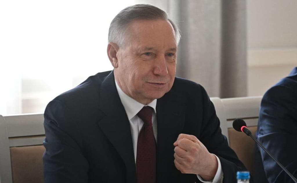 Sankt-Peterburgda migrantlarga taksichilik ortidan kuryerlik faoliyati ham taqiqlandi