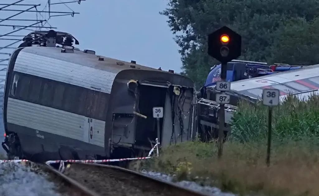 Daniyada poyezd ag‘nadi: bir ayol halok bo‘lgan, o‘nlab yo‘lovchilar jarohatlangan