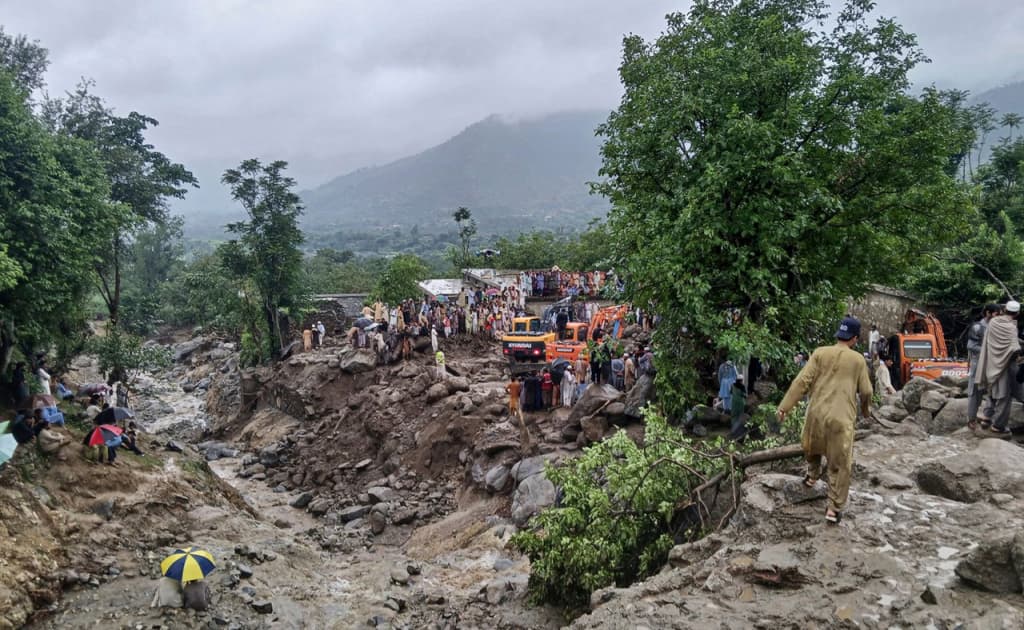 Shavkat Mirziyoyev Pokiston prezidentiga ta’ziya yo‘lladi