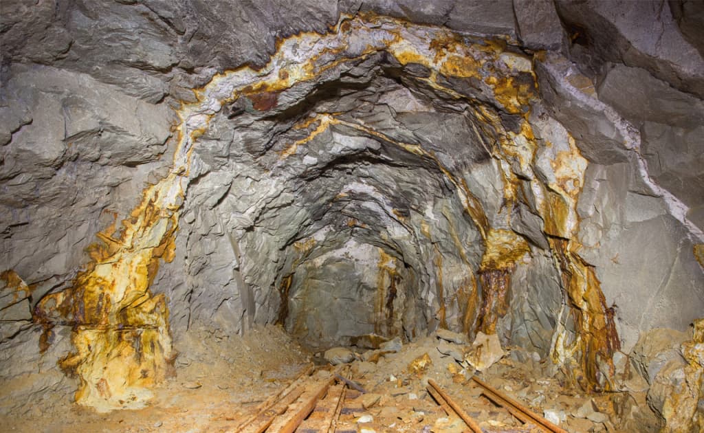 Toshkent viloyatida ham 2 tonna oltin zaxirasiga ega bo‘lgan kon sotildi