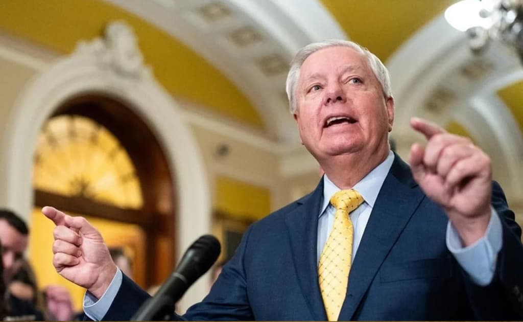 АҚШ сенатори Россияни терроризм ҳомийси деб эълон қилишни таклиф этди