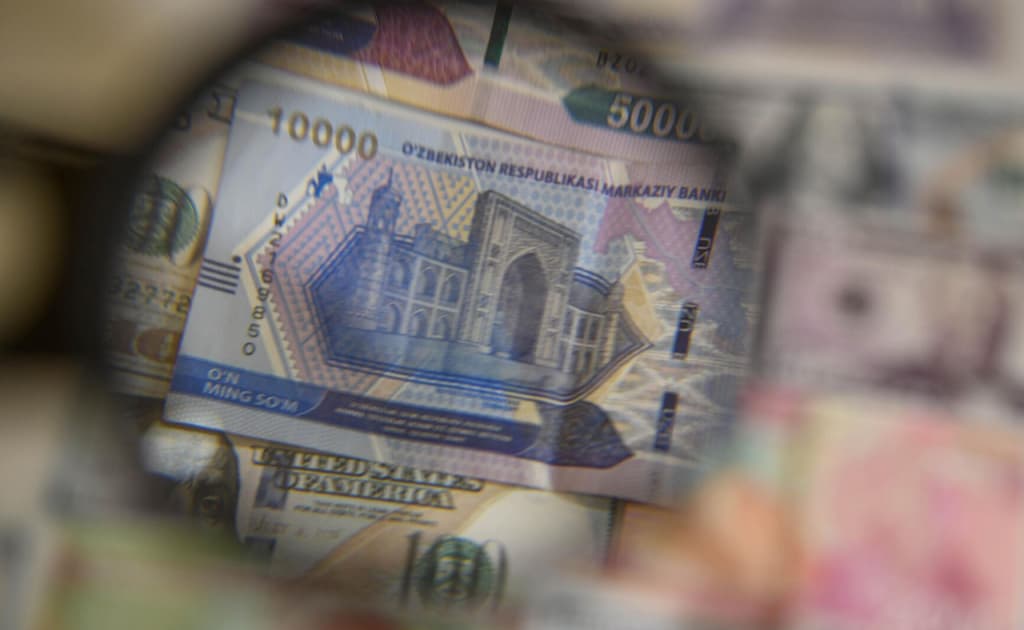 So‘m dollarga nisbatan mustahkamlanmoqda: buning asosiy omillari nimalar?