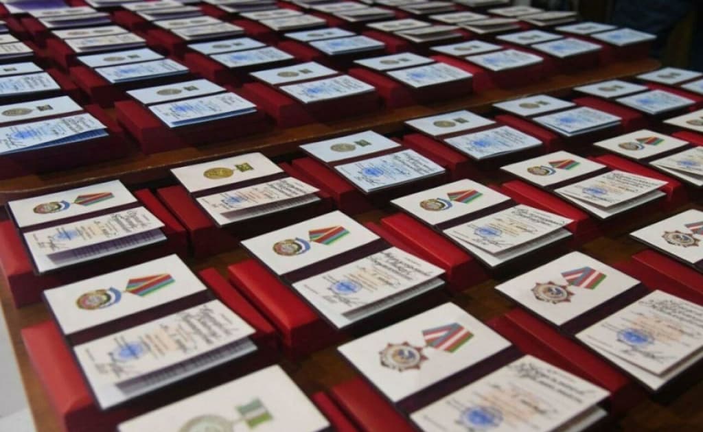 Harbiylar, adliyachilar va ichki ishlar xodimlari ham mukofotlandi (ro‘yxat)