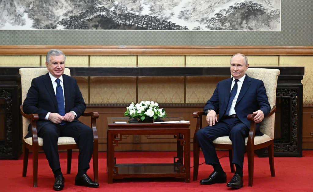 Mirziyov va Putin Pekinda o‘zaro gaplashib oldi
