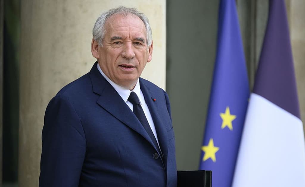 Fransiya bosh vaziri iste’foga chiqadi