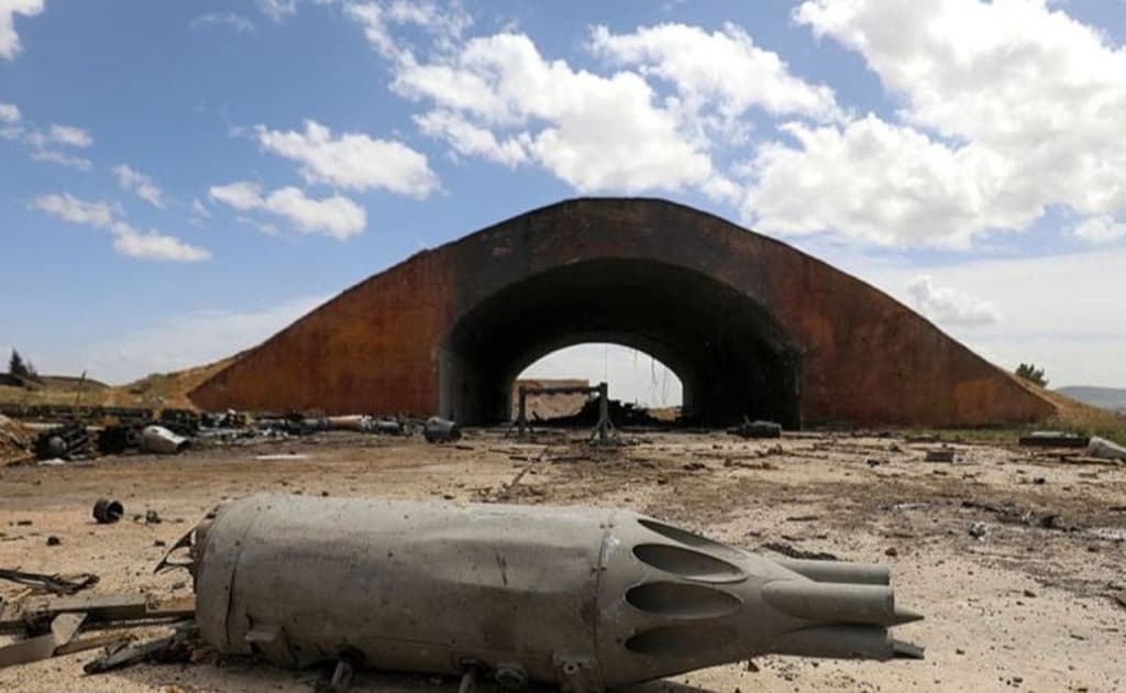 Isroil turk raketalari saqlanayotgan omborxonalarga hujum qildi