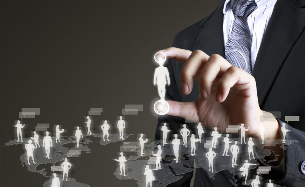 Mehnat bozorida eng talabgir sohalar va eng ko‘p ish taklif qilayotgan hududlar — hh.uz tahlili