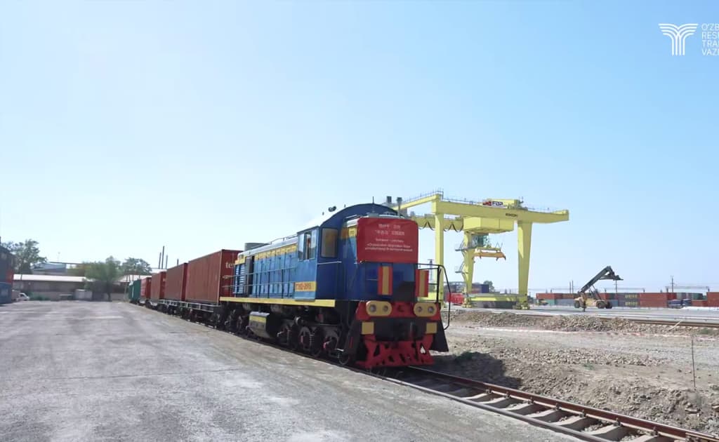 O‘zbekistondan Xitoyga Qoshg‘ar orqali ilk konteyner poyezdi jo‘natildi