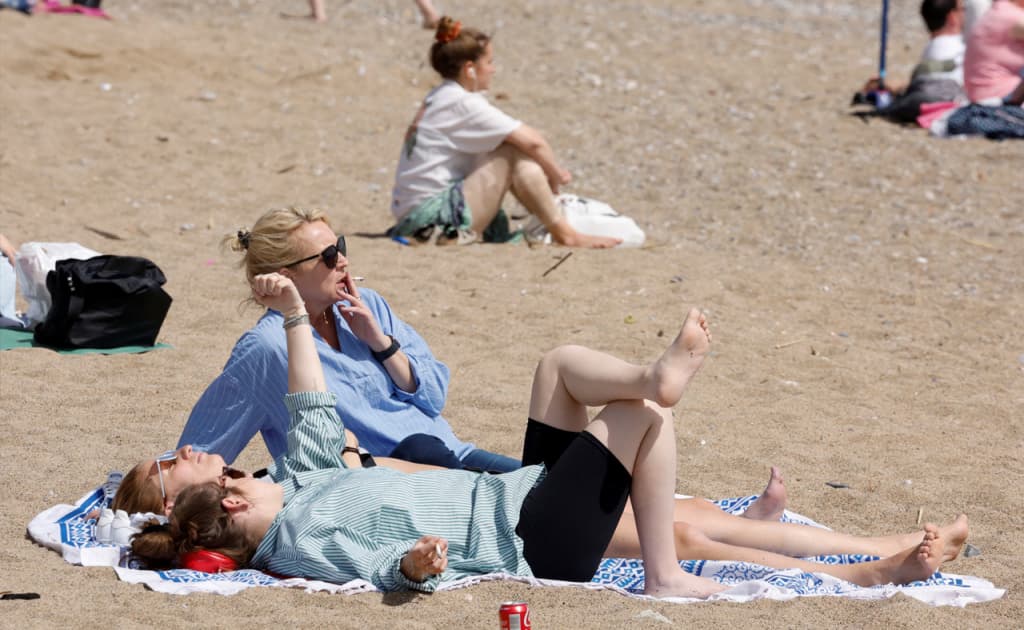 Ispaniyada plyaj va bekatlarda sigaret chekish taqiqlanadi