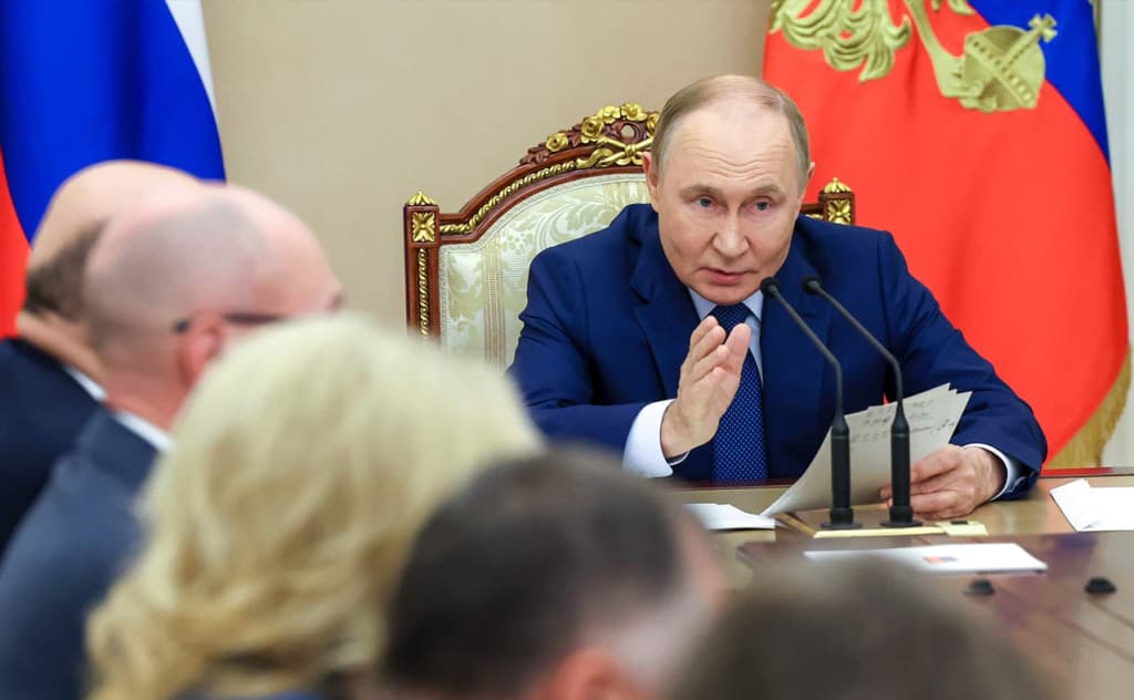 Putin iqtisodiy o‘sishning sekinlashuvi uchun hukumatni tanqid qildi