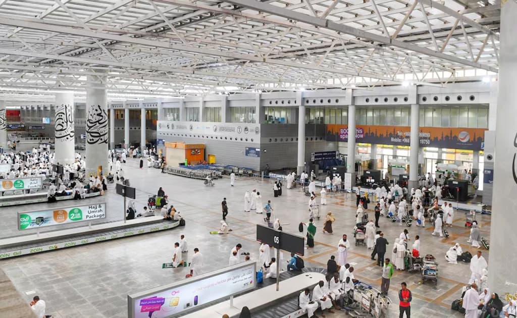 Umraga borgan 50 nafar o‘zbekistonlik ziyoratchi qaytish aviachiptasi yo‘qligi sabab Makkada qolib ketti