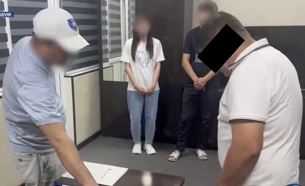 DXX bojxona va soliq qo‘mitalari xodimlarini pora bilan ushladi