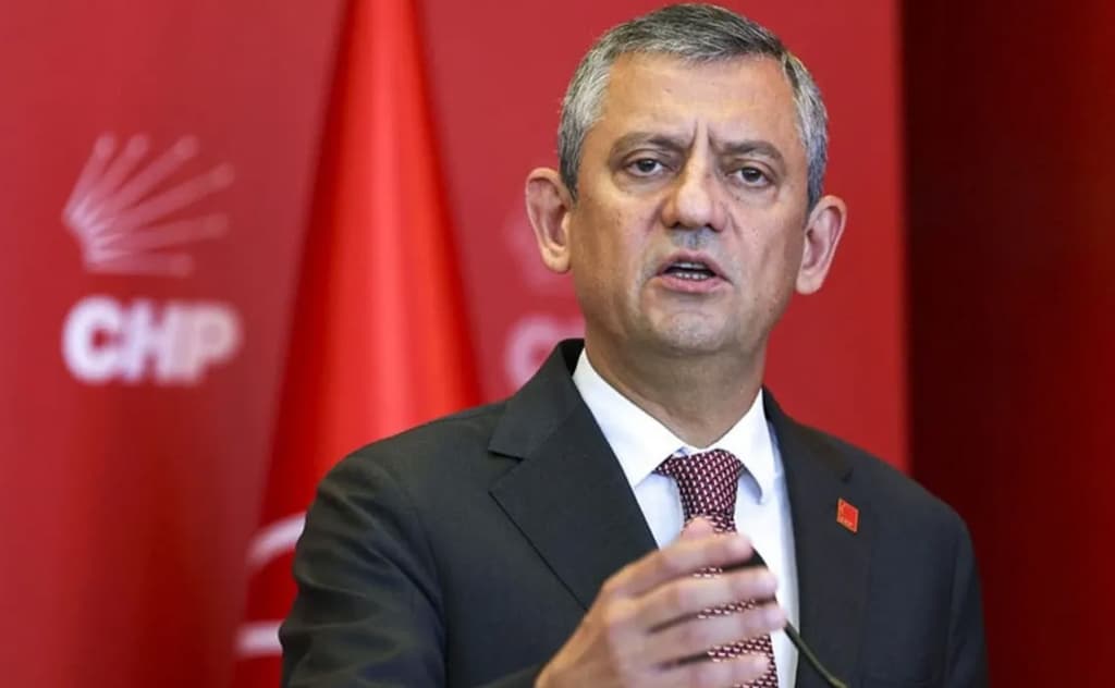 Turkiyada eng yirik muxolifat partiyasi rahbari qayta saylandi