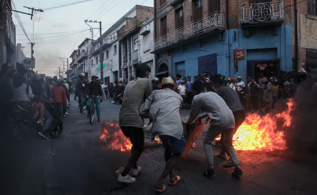 Madagaskarda hukumat tarqatib yuborildi