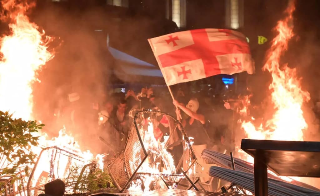 Tbilisida namoyishchilar politsiya bilan to‘qnash keldi