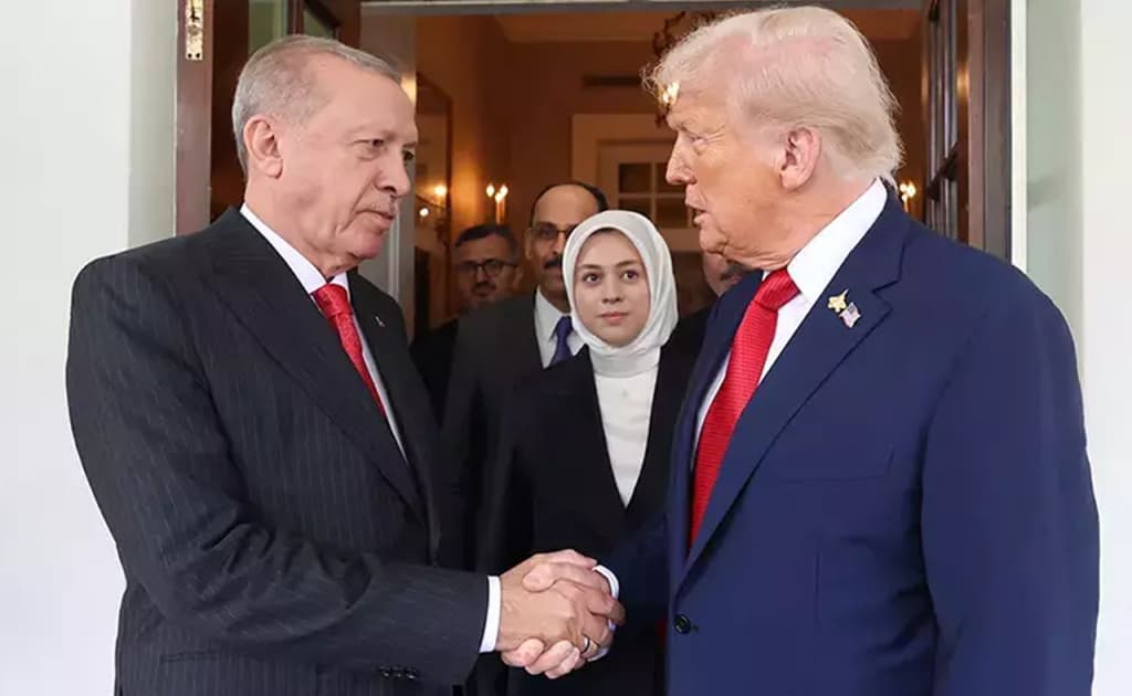 Tramp Erdo‘g‘anga telefon qildi