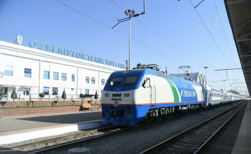 Qoraqalpog‘istonda yo‘lovchi poyezd yuk mashinasi bilan to‘qnashdi