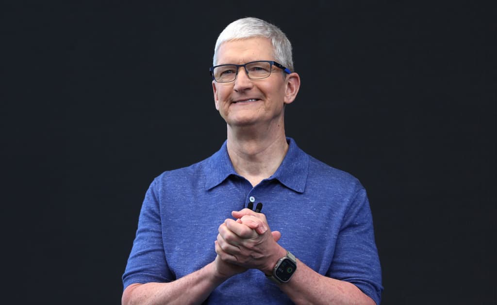 Tim Kuk kelasi oy Apple rahbarligini tark etishi mumkin — Bloomberg