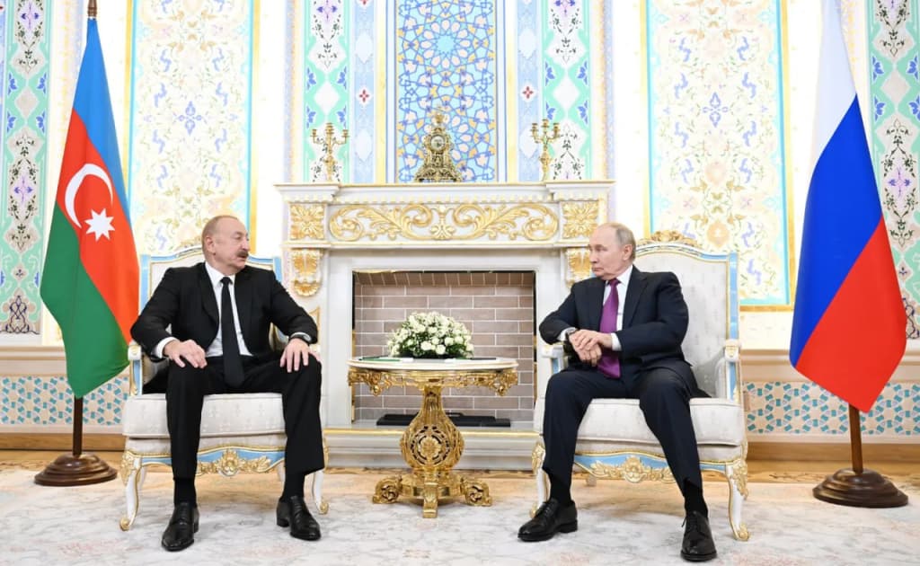 Putin Aliyev bilan uchrashuvda Rossiya aybini bo‘yniga oldi