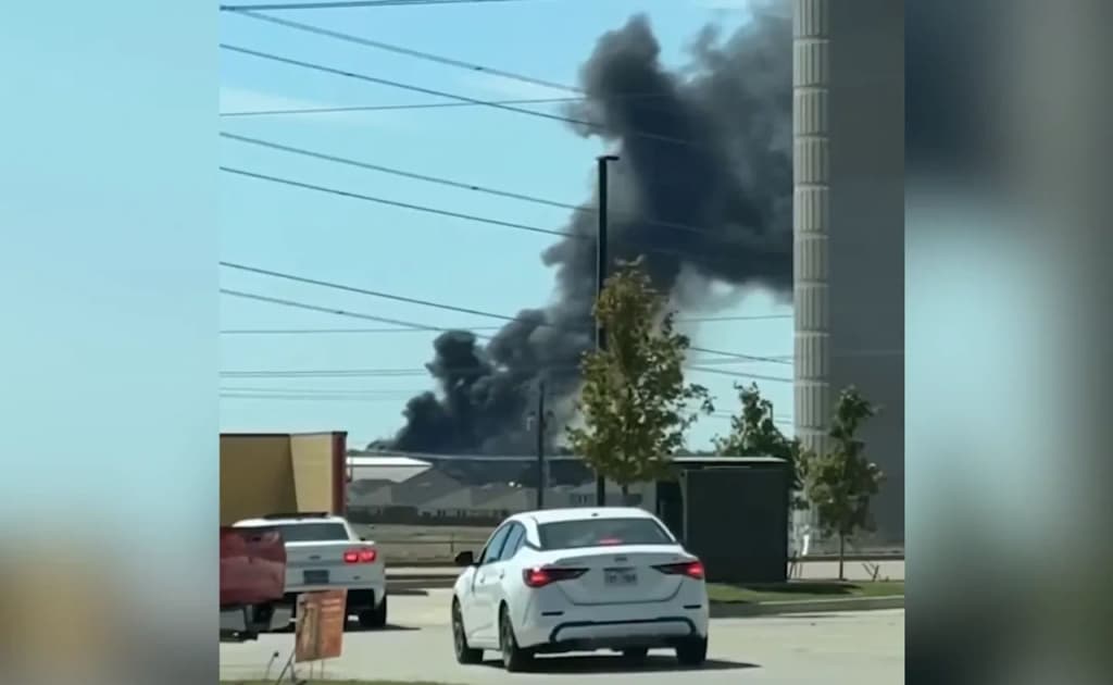 AQSHda samolyot avtomobillar ustiga quladi