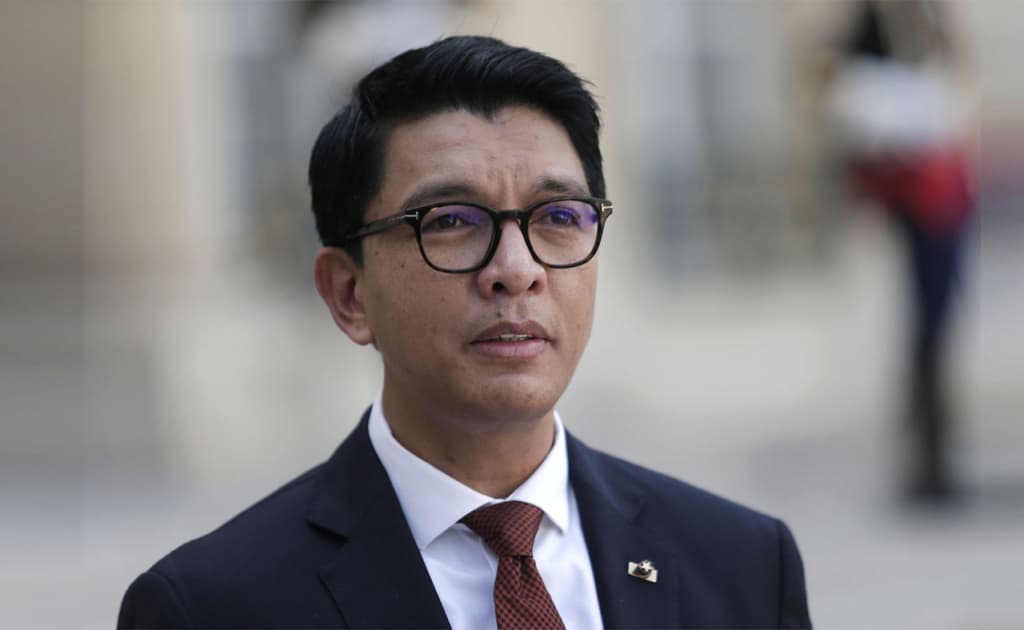 Madagaskar prezidenti mamlakatdan qochib ketdi