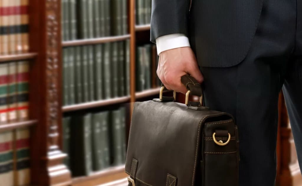 «Jazoni yengillashtirib bermoqchi» bo‘lgan advokatlarning o‘zi endi hamkasblari xizmatiga muhtoj