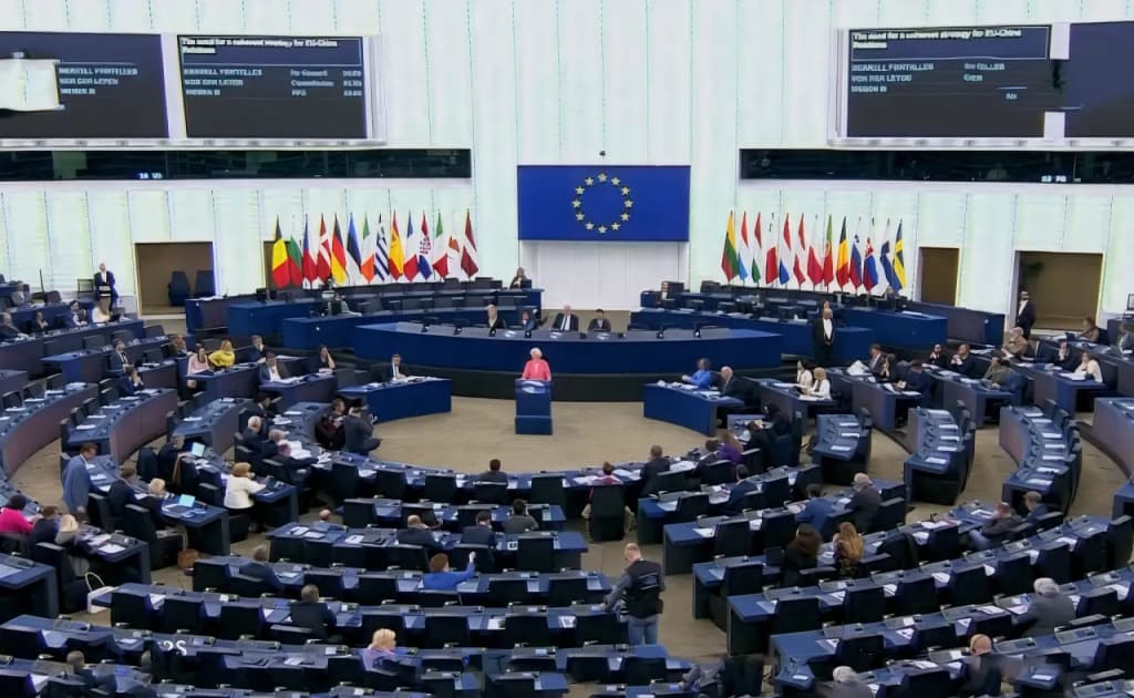 Sanksiya ostida qolgan Qirg‘iziston YeIni «haqiqiy vaziyatni qayta tekshirish»ga chaqirdi