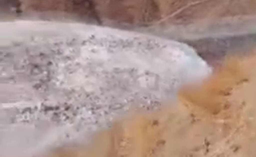 Tojikistonda Ismoil Somoniy muzligining katta qismi ko‘chib tushdi