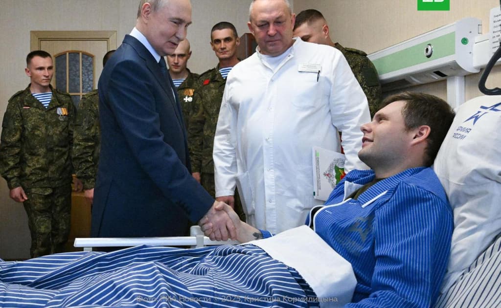 Putin yarador askarlarga urush yaxshi ketayotganini aytib, maqtandi